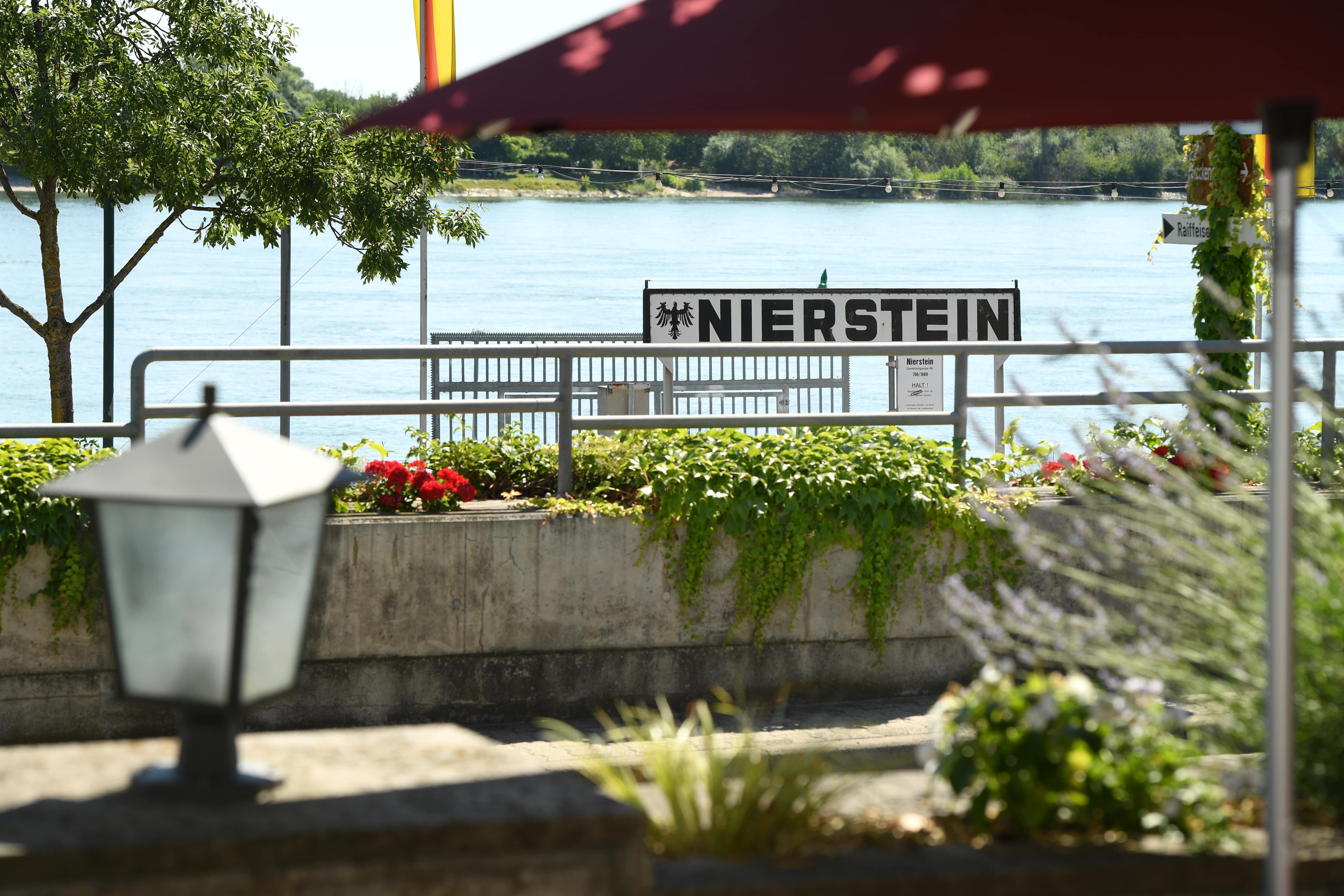 Rhein-Hotel Nierstein Zewnętrze zdjęcie