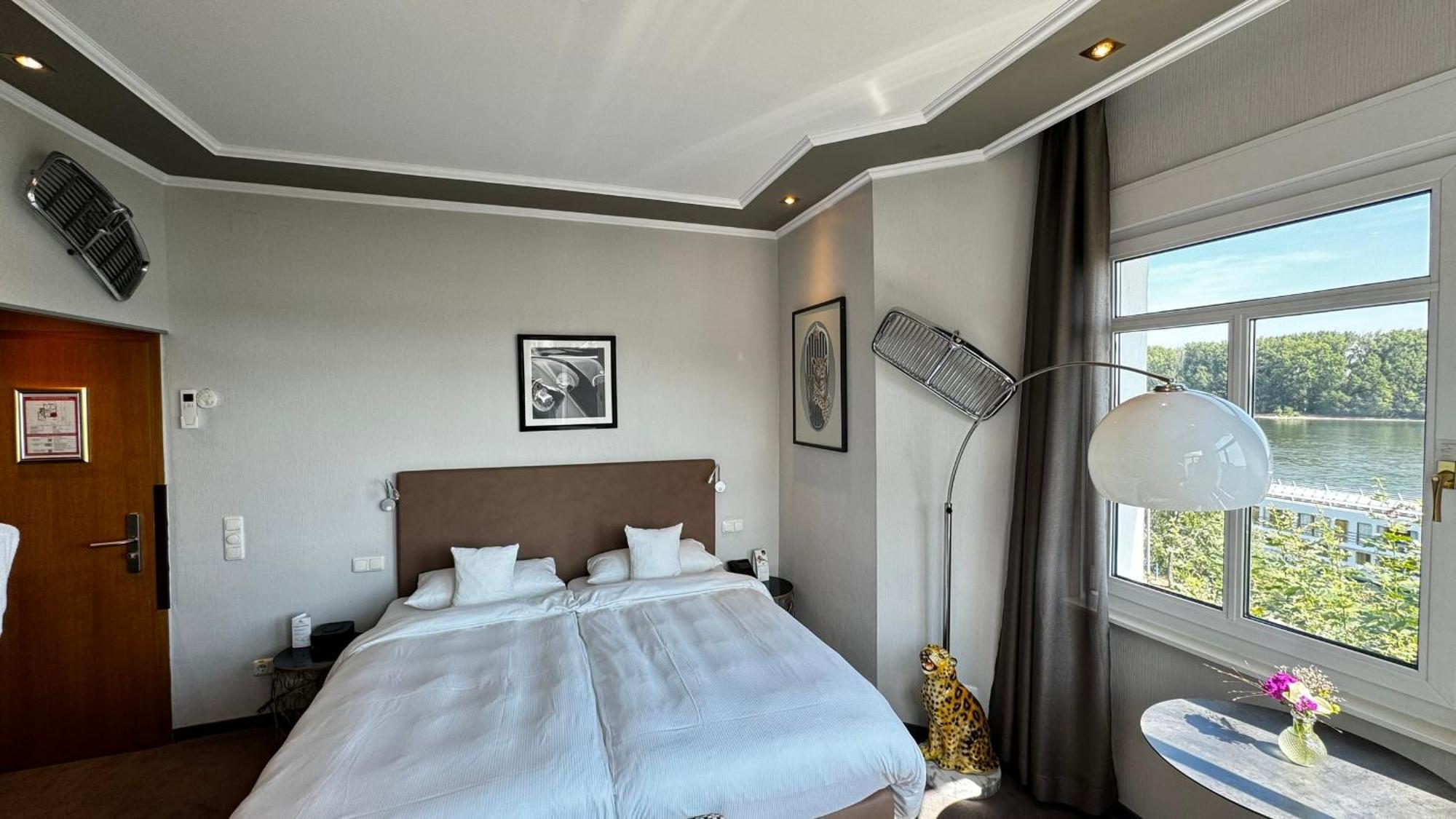 Rhein-Hotel Nierstein Zewnętrze zdjęcie